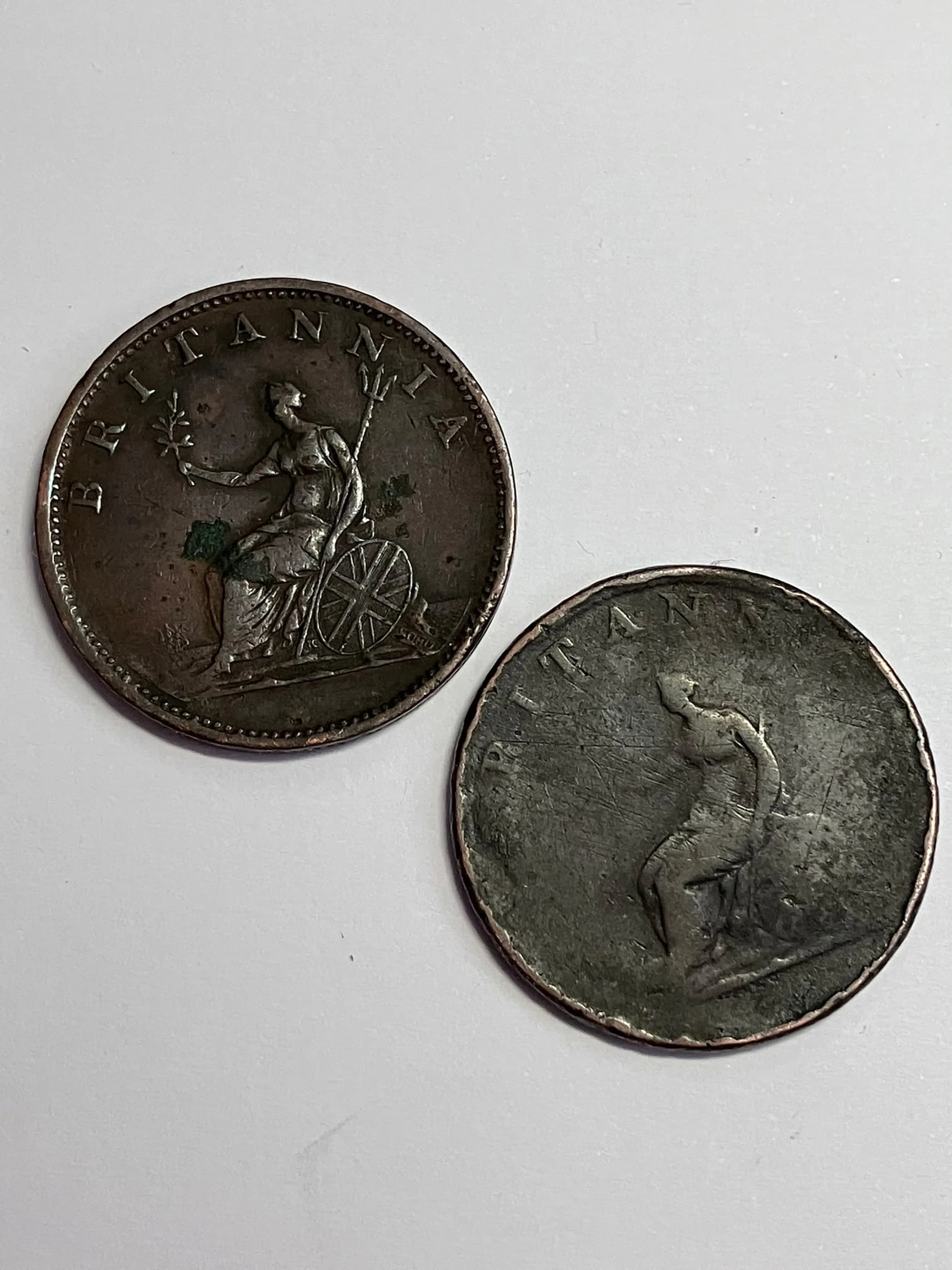 1806 & 1807 GEORGE III HALF PENNY COINS. 1806 very fine. 1807 fair. Please see pictures.
