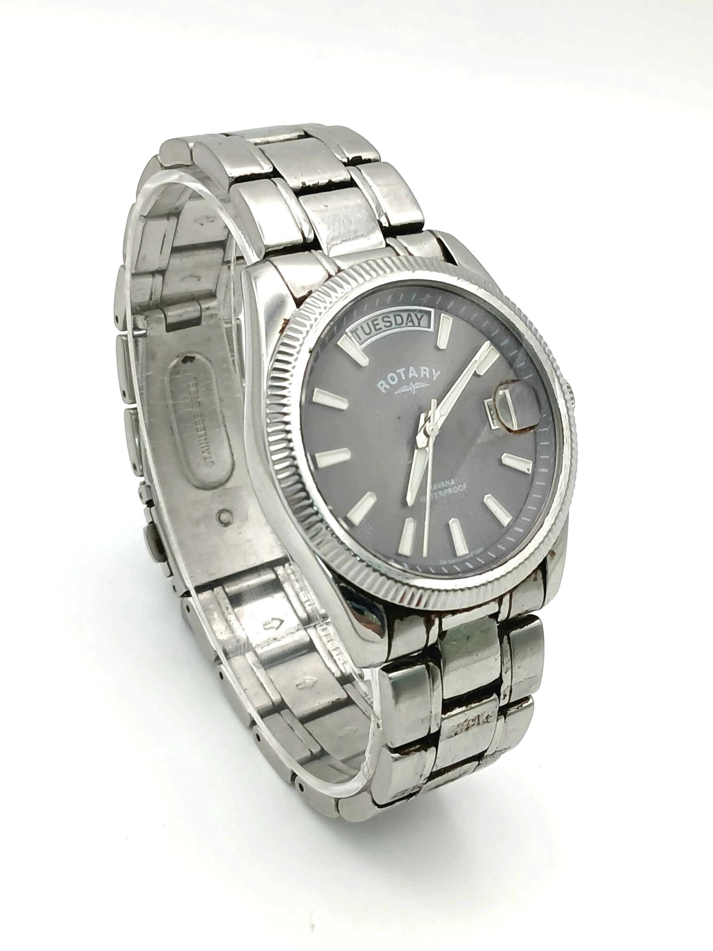 A ROTARY, DAY / DATE, HAVANA, STEEL BRACELET WATCH. SCREW DOWN CROWN. FULL WORKING ORDER. NEW BATTERY FITTED RECENTLY. S/A 1693 - 3