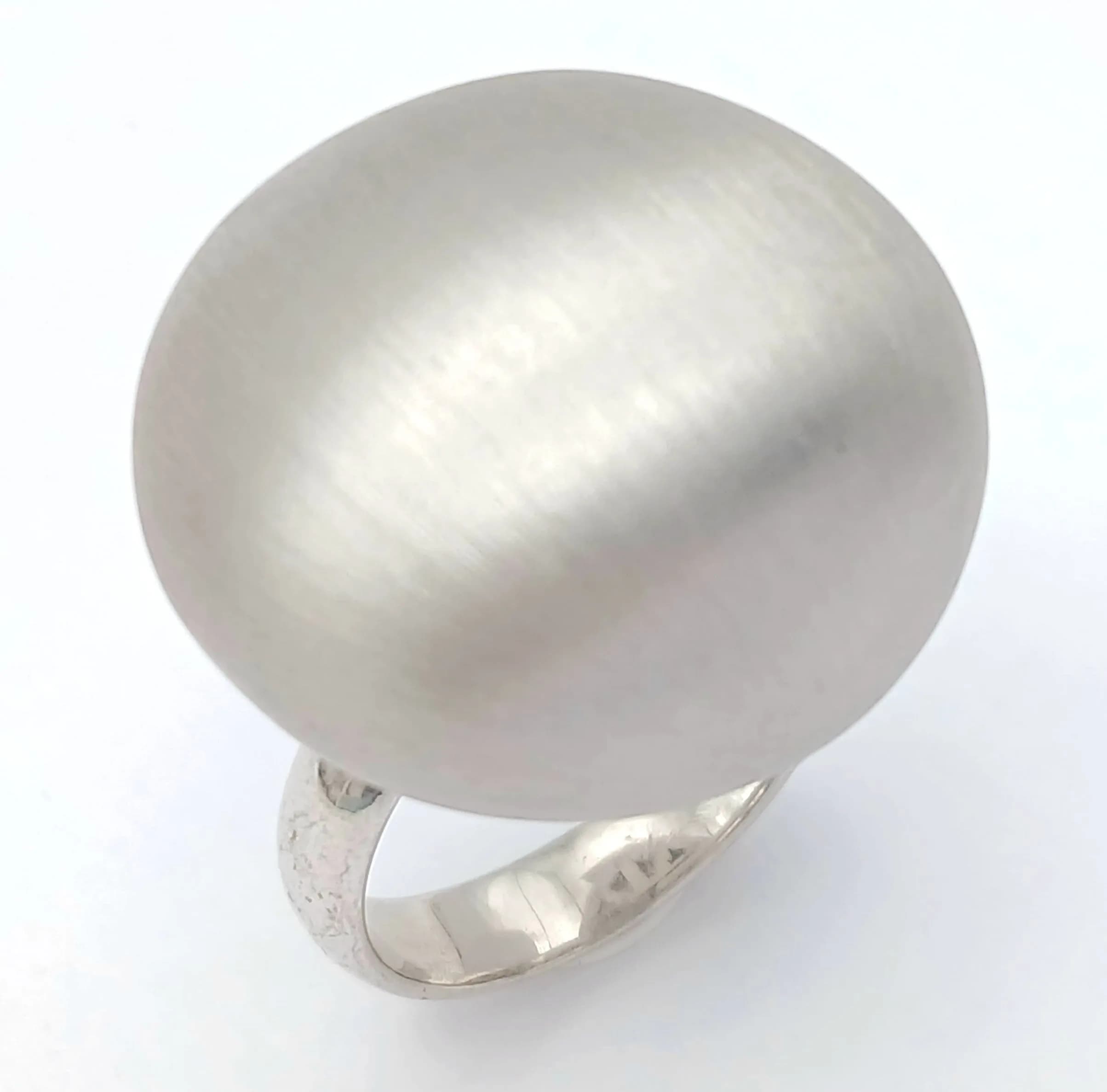 A Sterling Silver, Brushed Effect, Bobble Ring. 16.7G. Size O. J Sil 4010